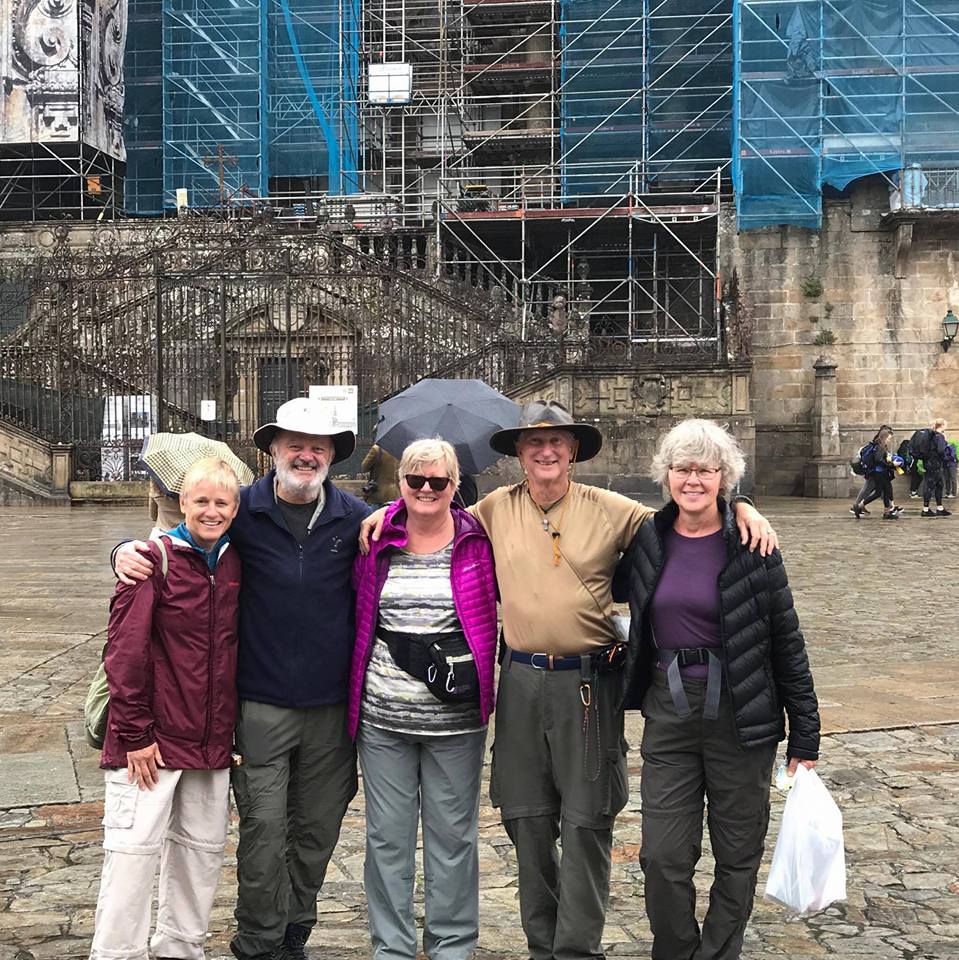 Lorry, Leo, Edith, Peter and Elaine in el Praza do Obradoiro