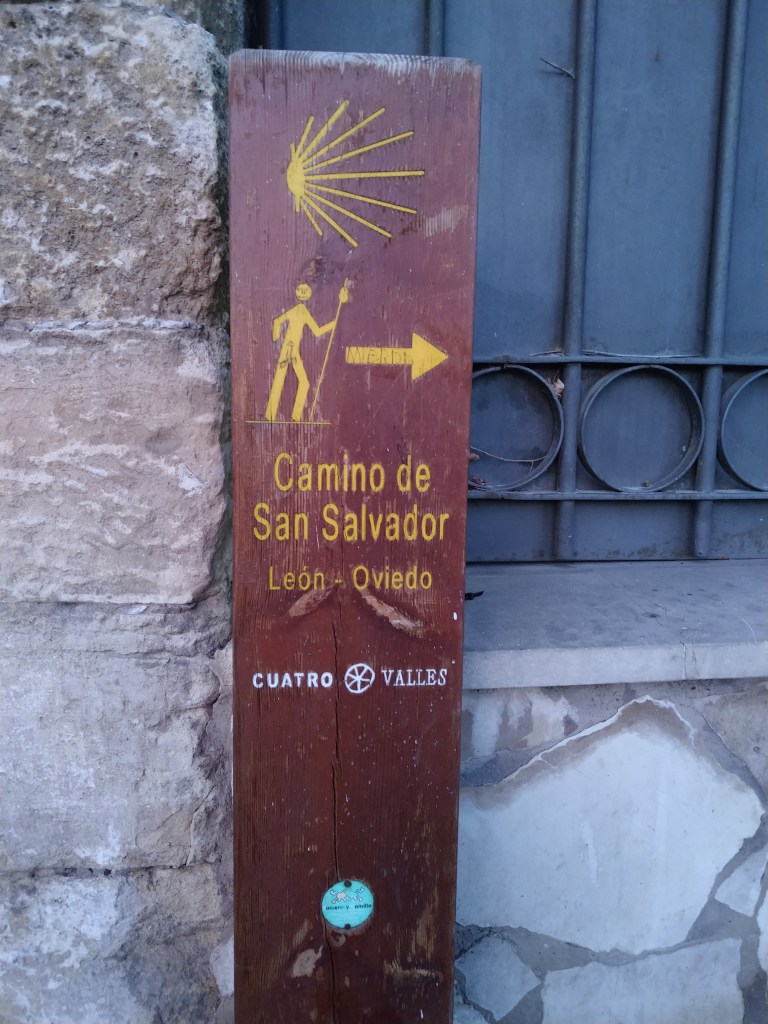 Our first San Salvador sign. Leon.